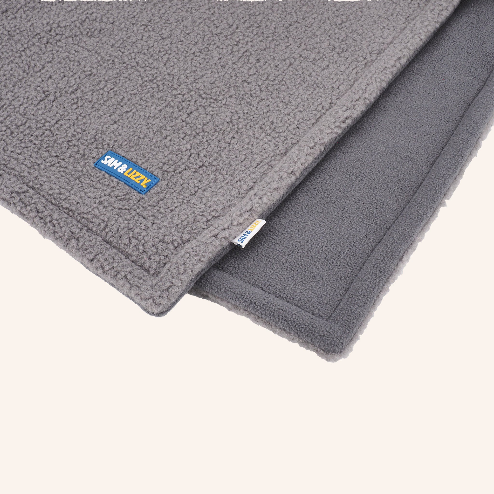Hundedecke TEDDY POLAR FLEECE GREY - Kuscheliges Design-Highlight