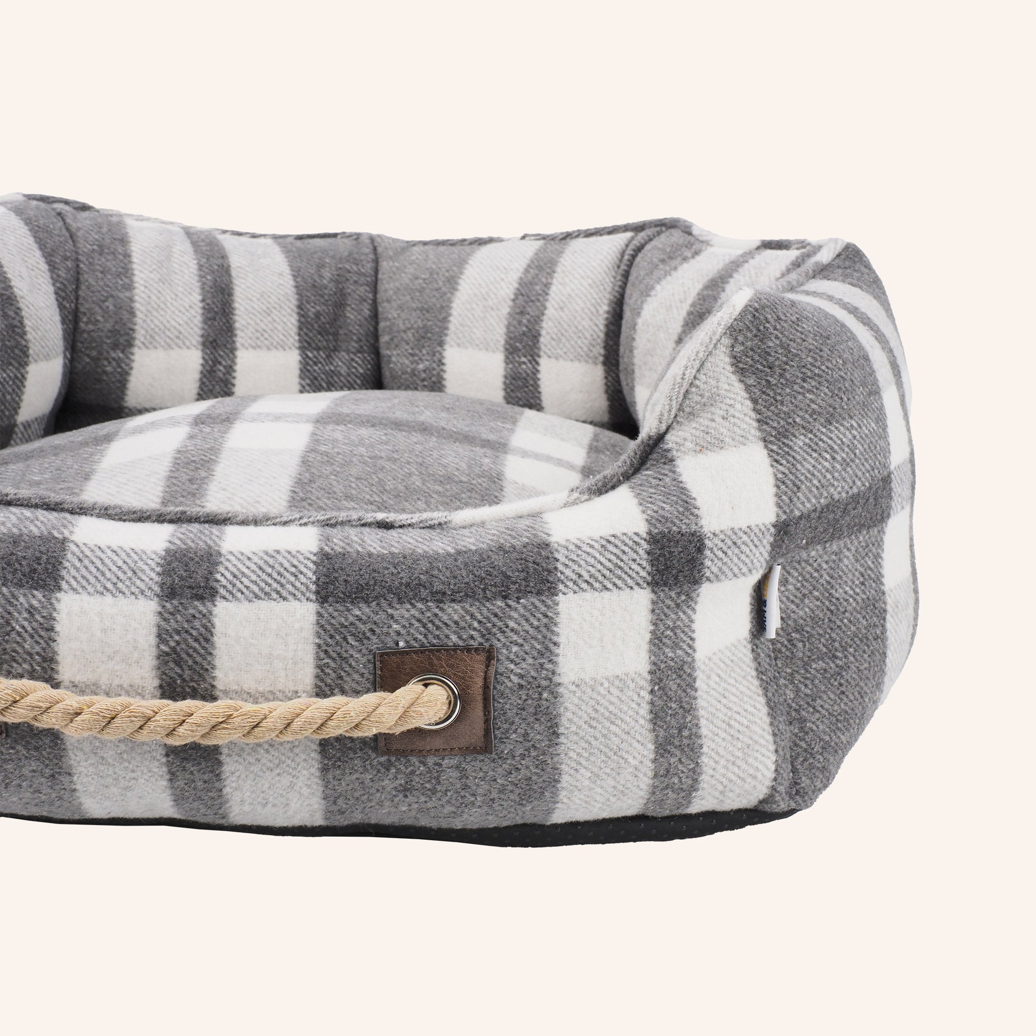 Hundebett KYRA - Wandelbarer Rückzugsort